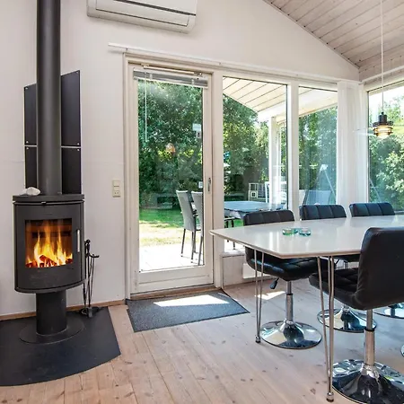8 Person In Hébergement de vacances Ebeltoft